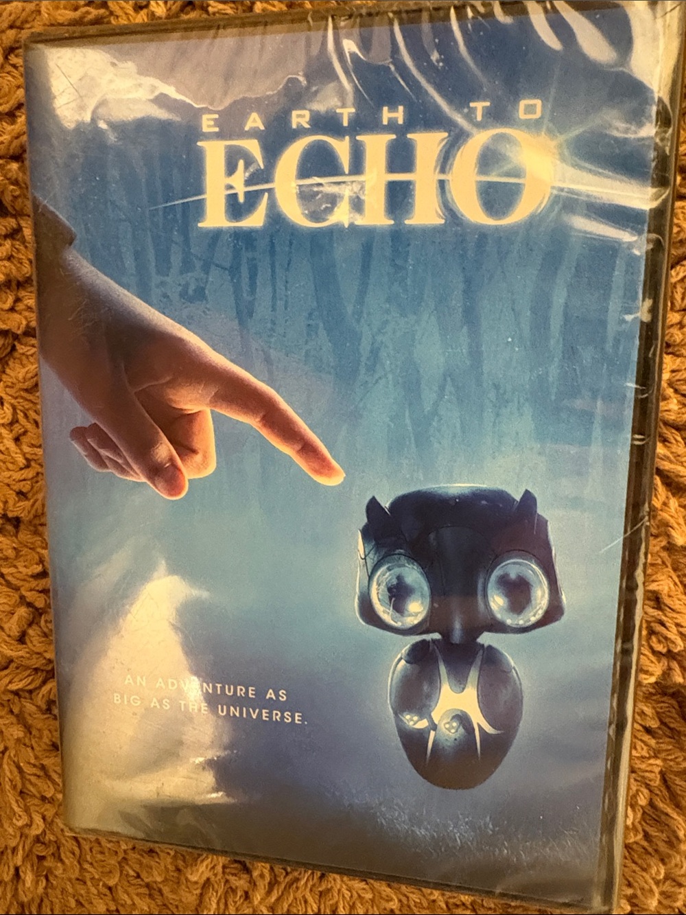 6/$20 Earth to Echo DVD — Blue Cover with Robot Character Family Friendly NWT